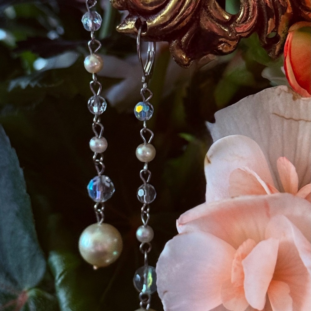 Elegant Pearl and Crystal Drop Earrings